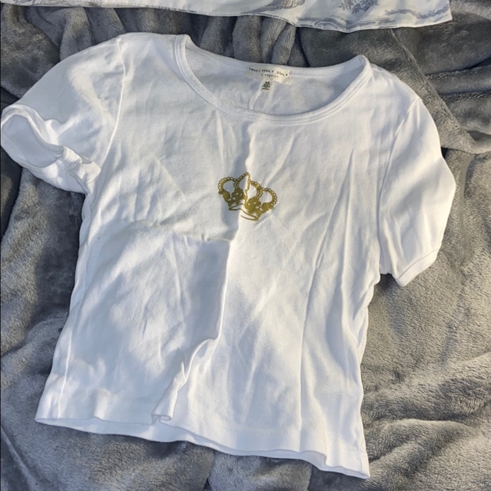 Urban outfitters crop crown tee